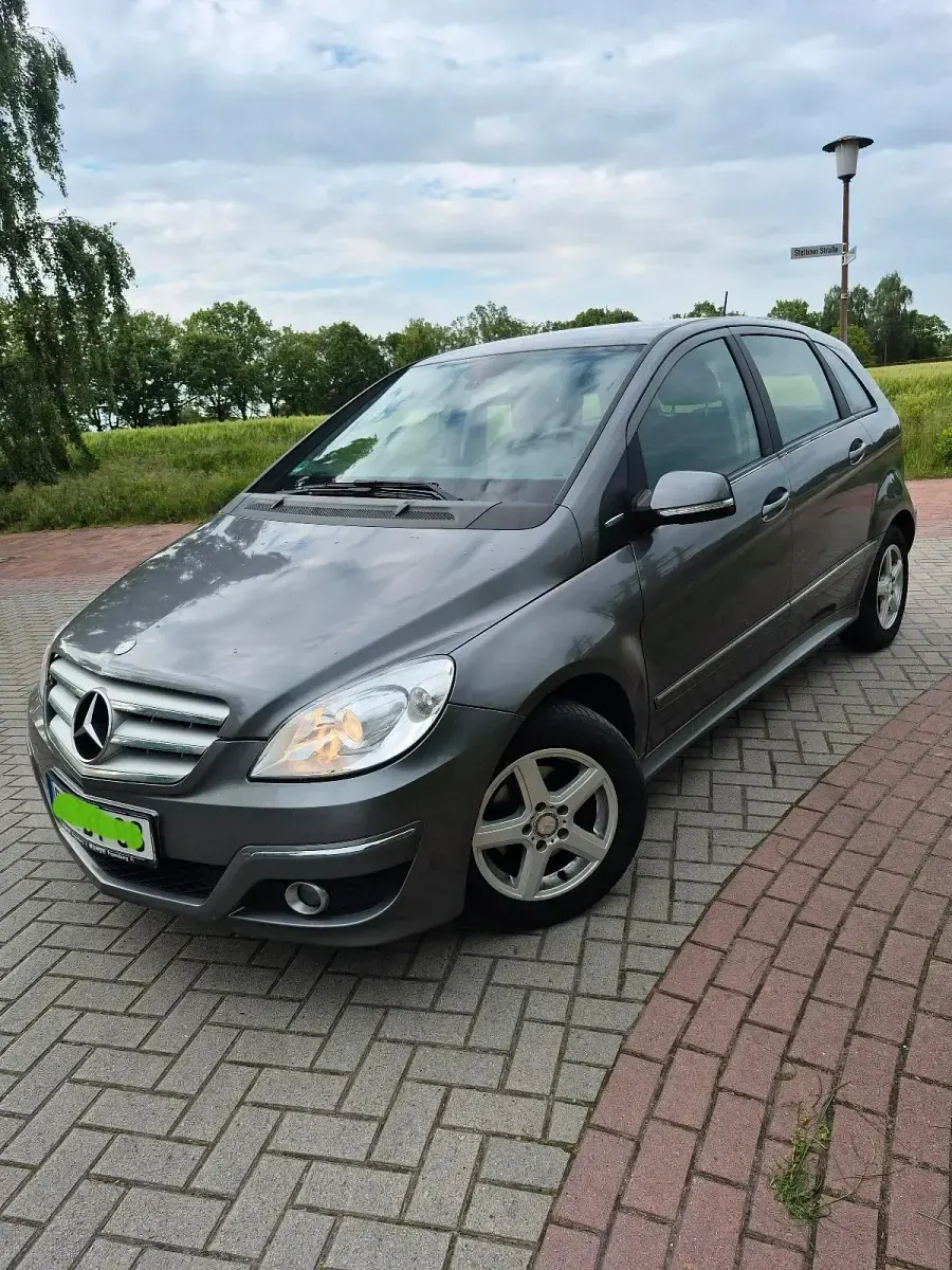 Gebraucht Mercedes B160 95 PS (69 kW) 2010 Grau Van / Kleinbus
