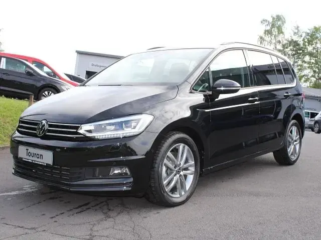 Gebraucht VW Touran 150 PS (110 kW) 2026 Schwarz Van / Kleinbus