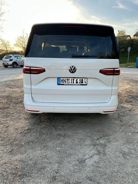 Begagnad VW Multivan Life 136 HK (100 kW) 2023 Vit Minibuss