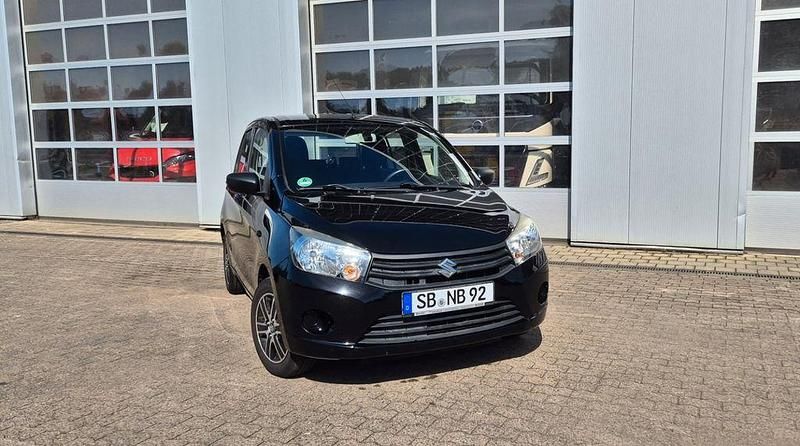 Schwarz Gebraucht 2015 Suzuki Celerio Limousine | 6.400 € (Fairer Preis) - Bild 1/4