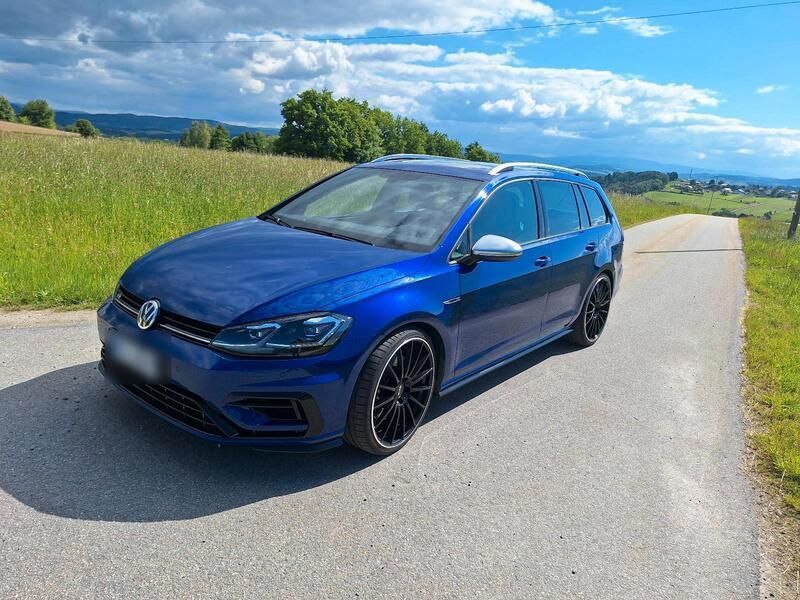 Blau Gebraucht 2018 VW Golf VII R Kombi | 33.500 € - Bild 1/4