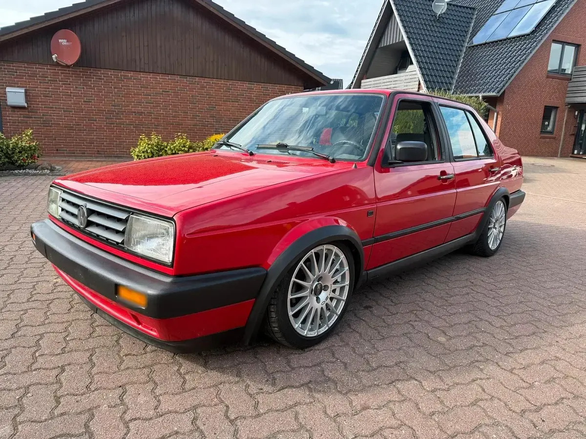 Gebraucht VW Jetta 90 PS (66 kW) 1991 Rot Limousine
