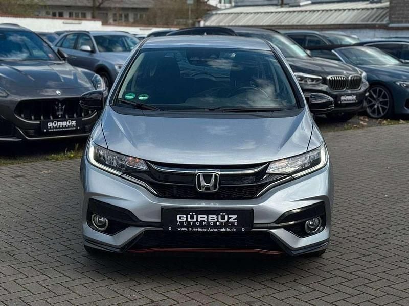 Gebraucht Honda Jazz Dynamic 131 PS (96 kW) 2019 Silber Kleinwagen