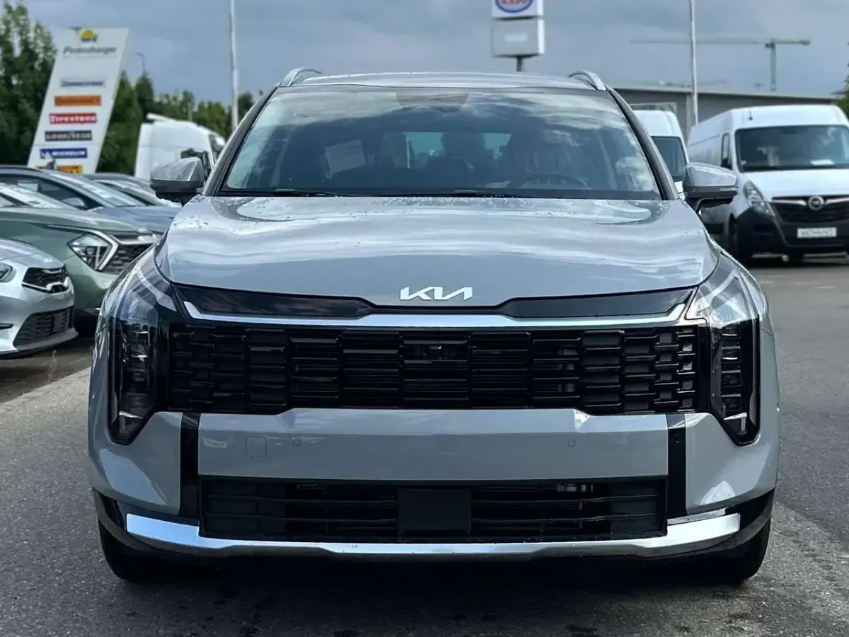 Neu Kia Sportage Spirit 150 PS (110 kW) 2025 Wolfsgrau // grau SUV