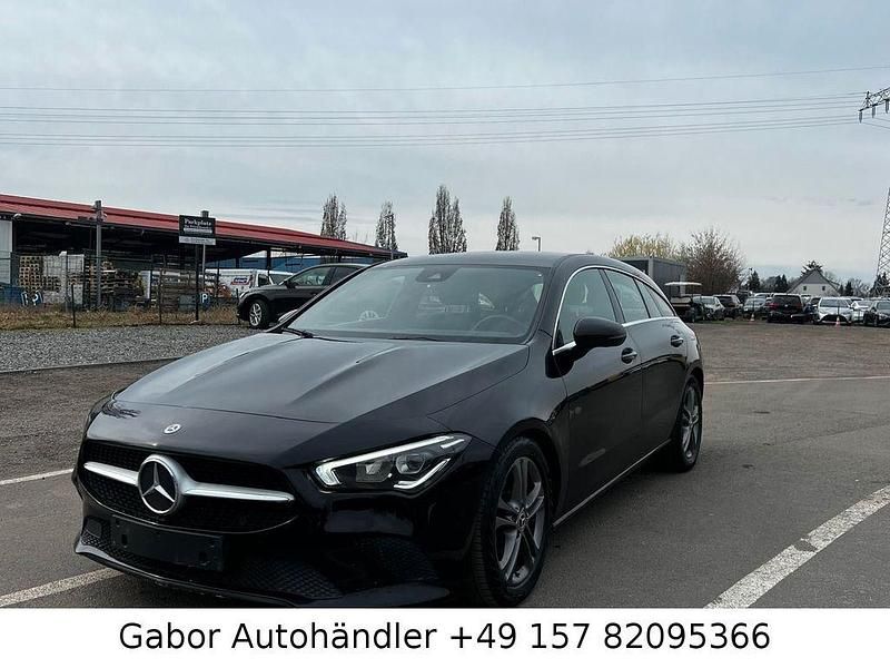 Gebraucht Mercedes CLA180 116 PS (85 kW) 2020 Schwarz Limousine