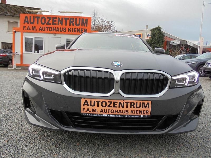 Gebraucht BMW 320 190 PS (139 kW) 2024 Grau Kombi