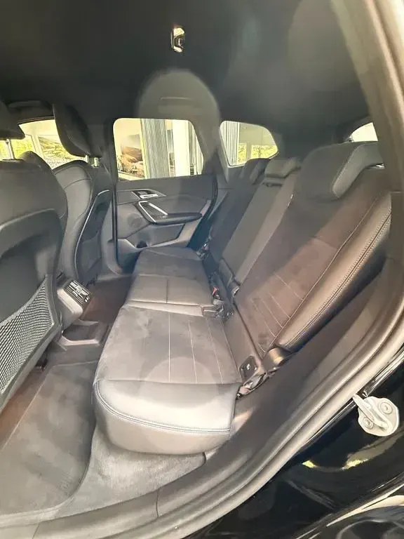Gebraucht BMW iX1 M Sport 230 kW (313 PS) 2023 Black sapphire metallic SUV