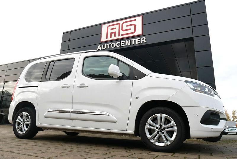 Weiß Gebraucht 2021 Toyota Proace Verso City Kombi | 15.990 € (Fairer Preis) - Bild 1/4