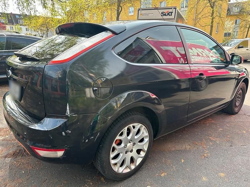 Gebraucht Ford Focus Sport 116 PS (85 kW) 2008 Schwarz Limousine