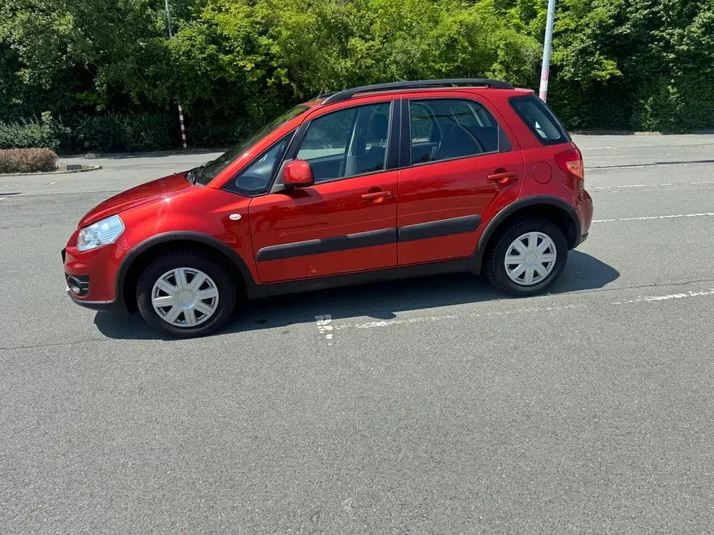 Gebraucht Suzuki SX4 Club 107 PS (78 kW) 2013 Limousine