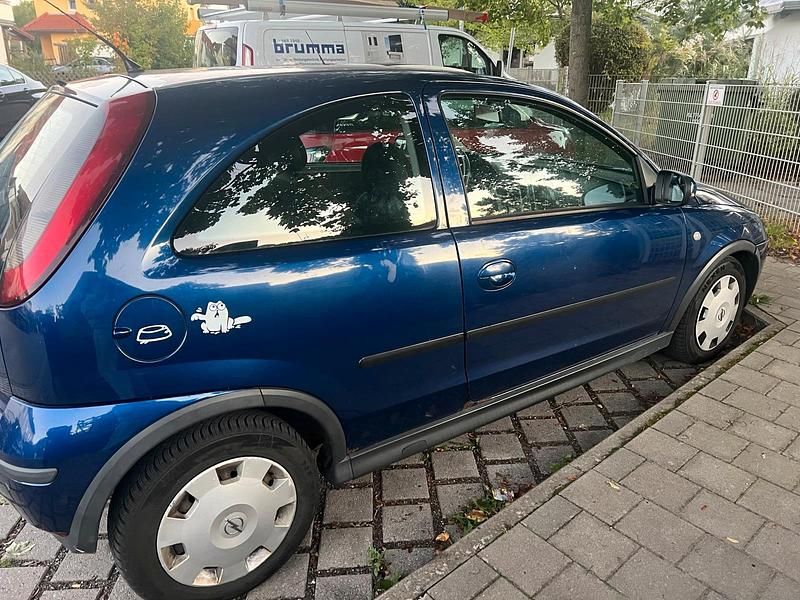 Blau Gebraucht 2004 Opel Corsa Kleinwagen | 700 € (Guter Preis) - Bild 1/4