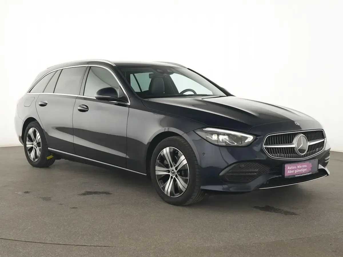 Gebraucht Mercedes C220 Avantgarde 200 PS (147 kW) 2022 Cavansitblau Limousine