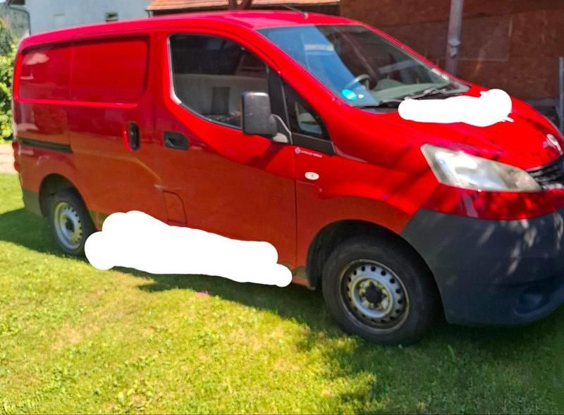 Gebraucht Nissan NV200 75 PS (55 kW) 2012 Rot Van / Kleinbus