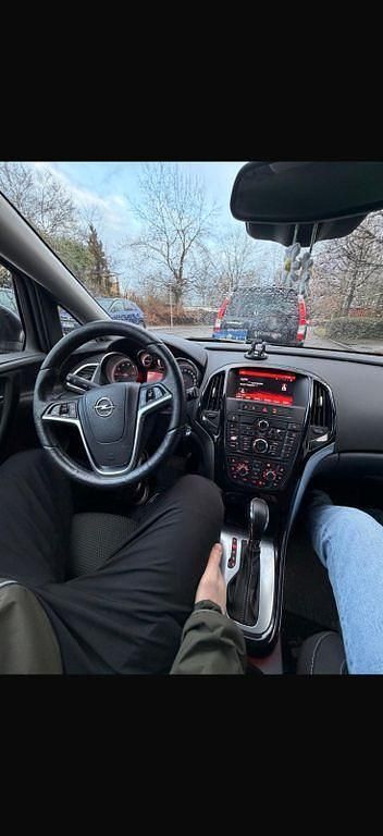 Gebraucht Opel Astra Selection 86 PS (63 kW) 2015 Limousine