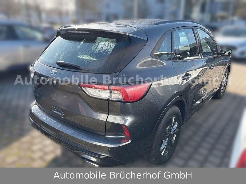 Gebraucht Ford Kuga ST-Line 150 PS (110 kW) 2023 Magnetic grau met. (metallic) SUV