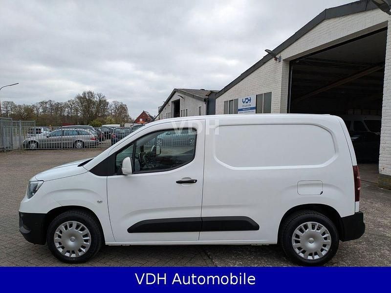 Gebraucht Opel Combo Edition 102 PS (75 kW) 2020 Weiß Van / Kleinbus