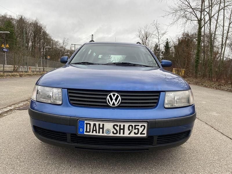 Gebraucht VW Passat Trendline 110 PS (80 kW) 1998 Blau Kombi