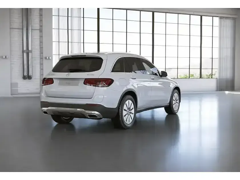 Gebraucht Mercedes GLC300e 211 PS (155 kW) 2021 Unilack polarweiss SUV