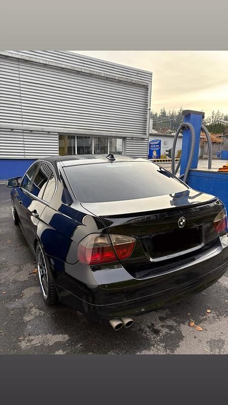 Gebraucht BMW 325 218 PS (160 kW) 2005 Schwarz Limousine