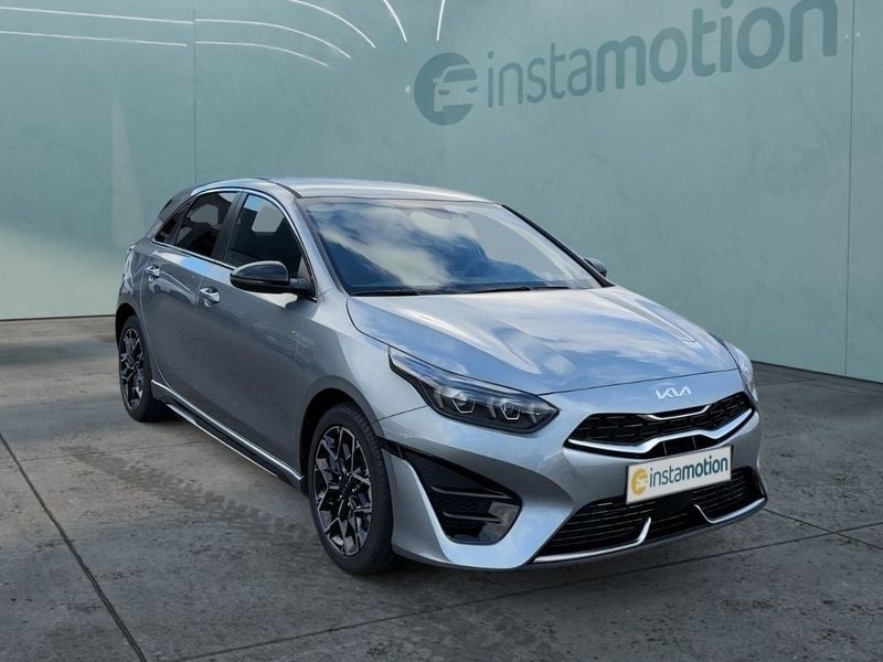 Silber Neu 2024 Kia Ceed GT-Line Limousine | 29.087 € (Guter Preis) - Bild 1/4
