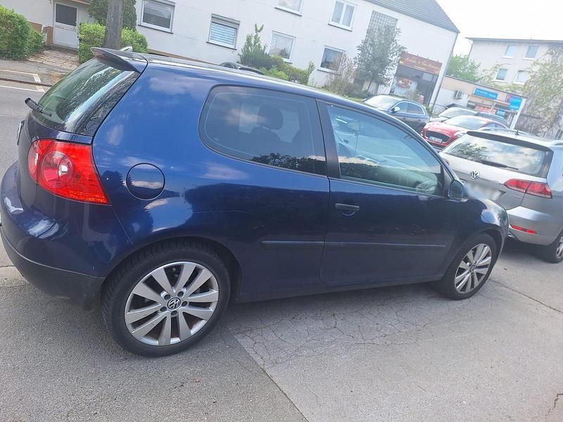 Gebraucht VW Golf V 2004 Blau Kleinwagen