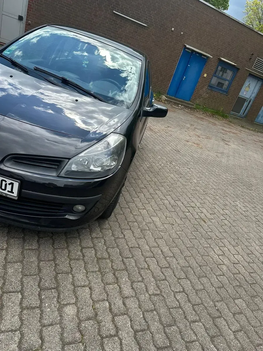 Gebraucht Renault Clio III 75 PS (55 kW) 2006 Schwarz Limousine