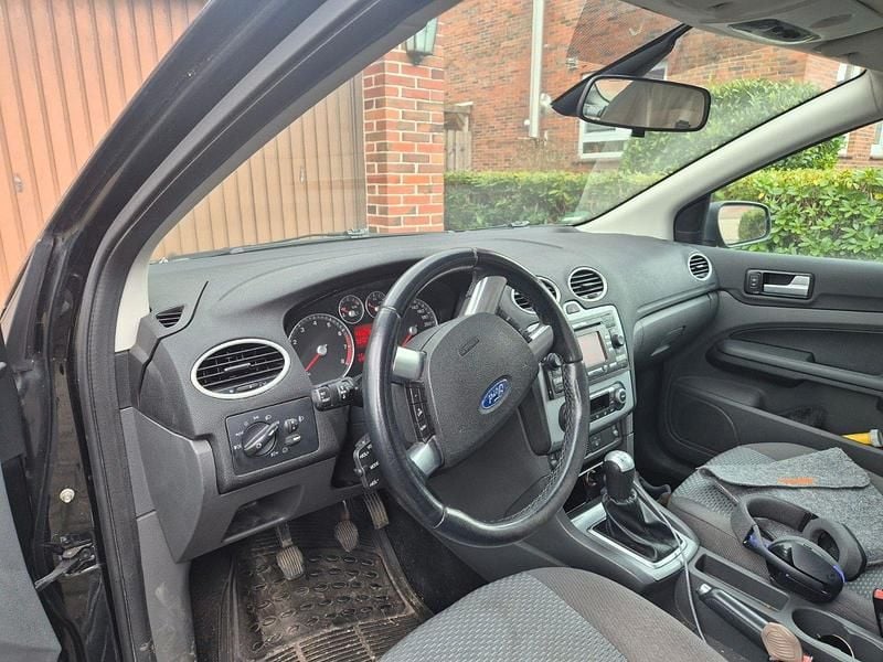 Gebraucht Ford Focus 125 PS (91 kW) 2007 Schwarz Kombi