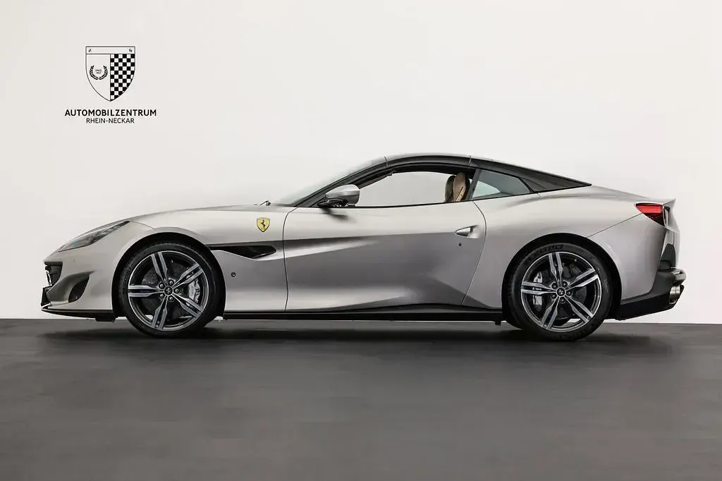 Gebraucht Ferrari Portofino 600 PS (441 kW) 2019 Silber Cabrio