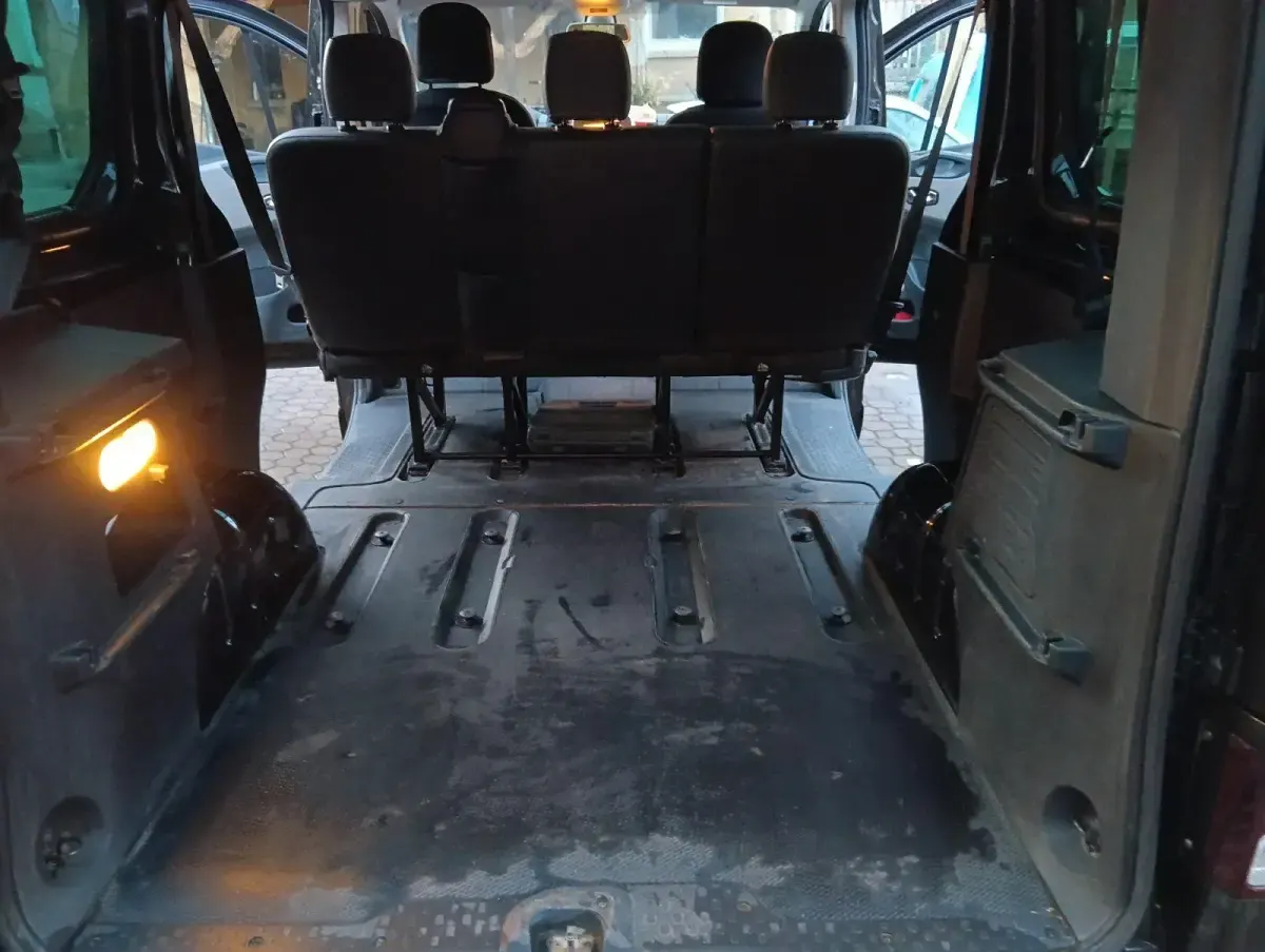 Gebraucht Nissan NV300 145 PS (106 kW) 2018 Schwarz Van