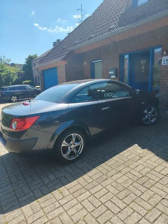 Gebraucht Renault Mégane Cabriolet Authentique 111 PS (81 kW) 2007 Grau Cabrio