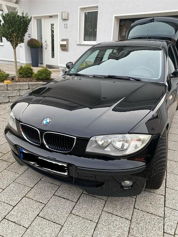 Gebraucht BMW 118 129 PS (94 kW) 2006 Schwarz Kleinwagen