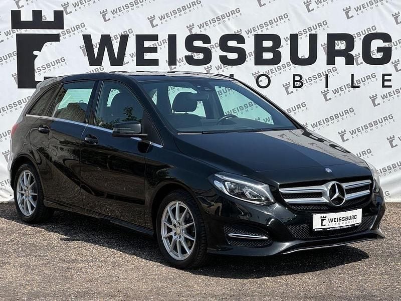 Kosmosschwarz Gebraucht 2016 Mercedes B180 Van / Kleinbus | 12.980 € (Guter Preis) - Bild 1/4