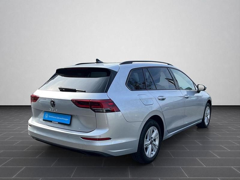 Gebraucht VW Golf VII 150 PS (110 kW) 2021 Reflexsilber metallic (metallic) Kleinwagen