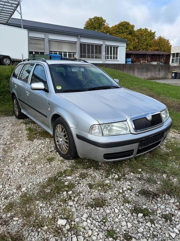 Gebraucht Skoda Octavia Elegance 110 PS (80 kW) 2003 Silber Kombi