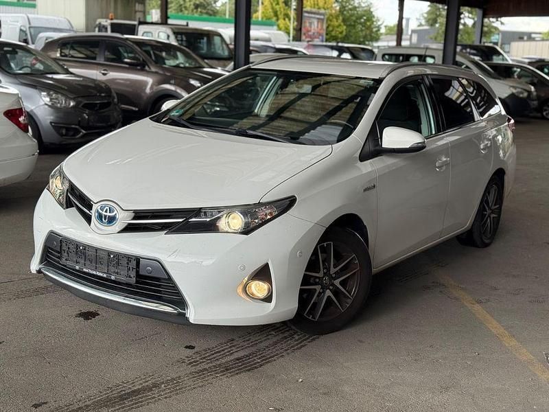 Weiß Gebraucht 2014 Toyota Auris Touring Sports Edition Kombi | 7.500 € (Fairer Preis) - Bild 1/4