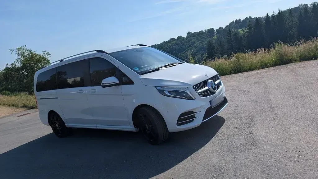 Gebraucht Mercedes V300 Avantgarde Edition 239 PS (175 kW) 2019 Weiß Van / Kleinbus