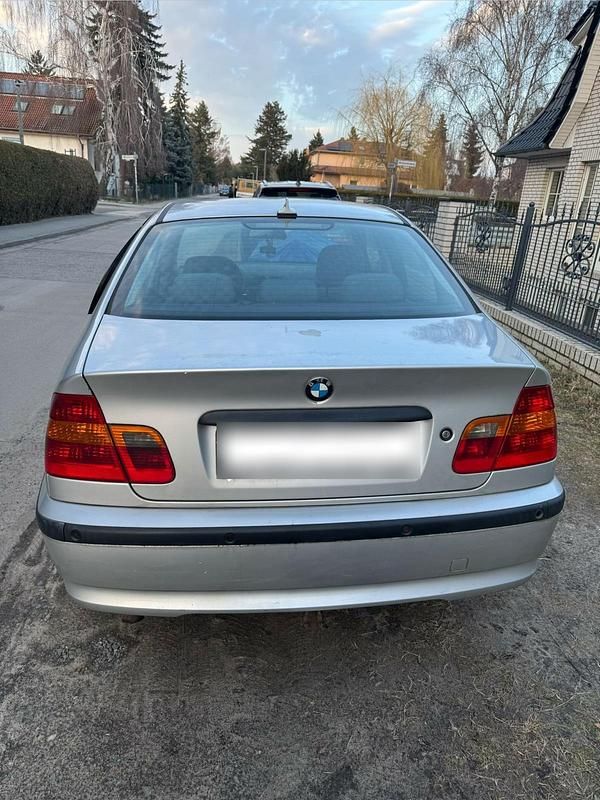 Gebraucht BMW 320 150 PS (110 kW) 2004 Silber Limousine