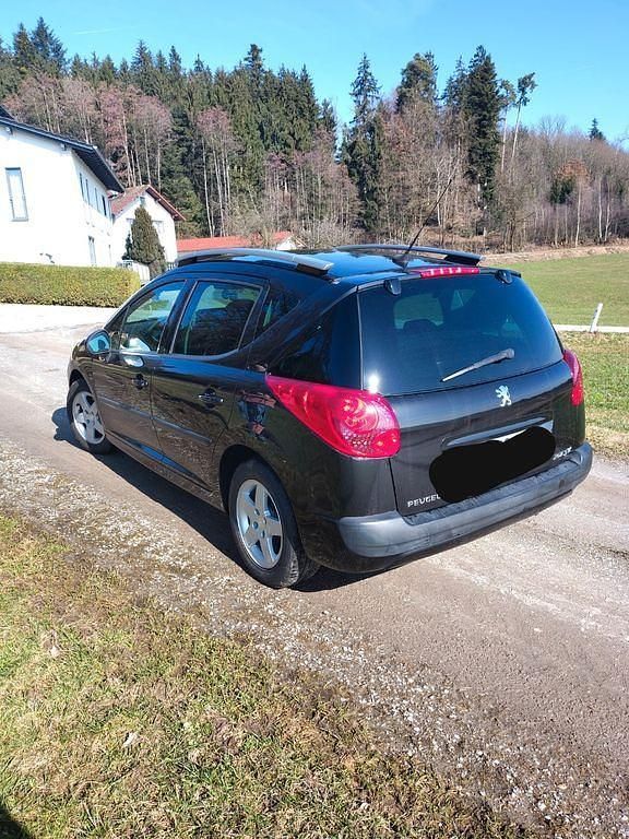 Gebraucht Peugeot 207 Urban Move 95 PS (69 kW) 2009 Schwarz Kombi