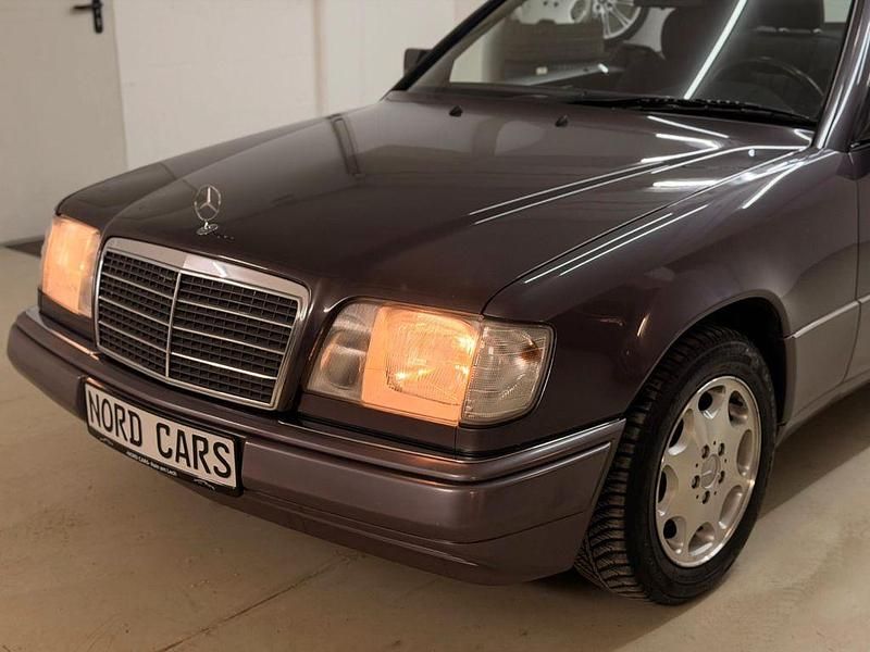 Gebraucht Mercedes E320 220 PS (161 kW) 1995 Violett Coupé