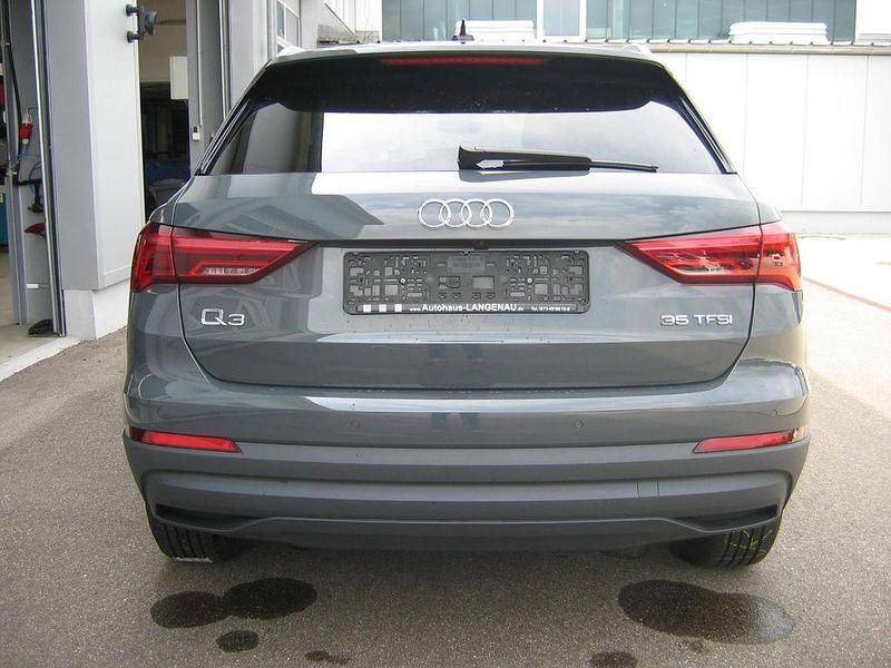 Gebraucht Audi Q3 150 PS (110 kW) 2023 Grau SUV