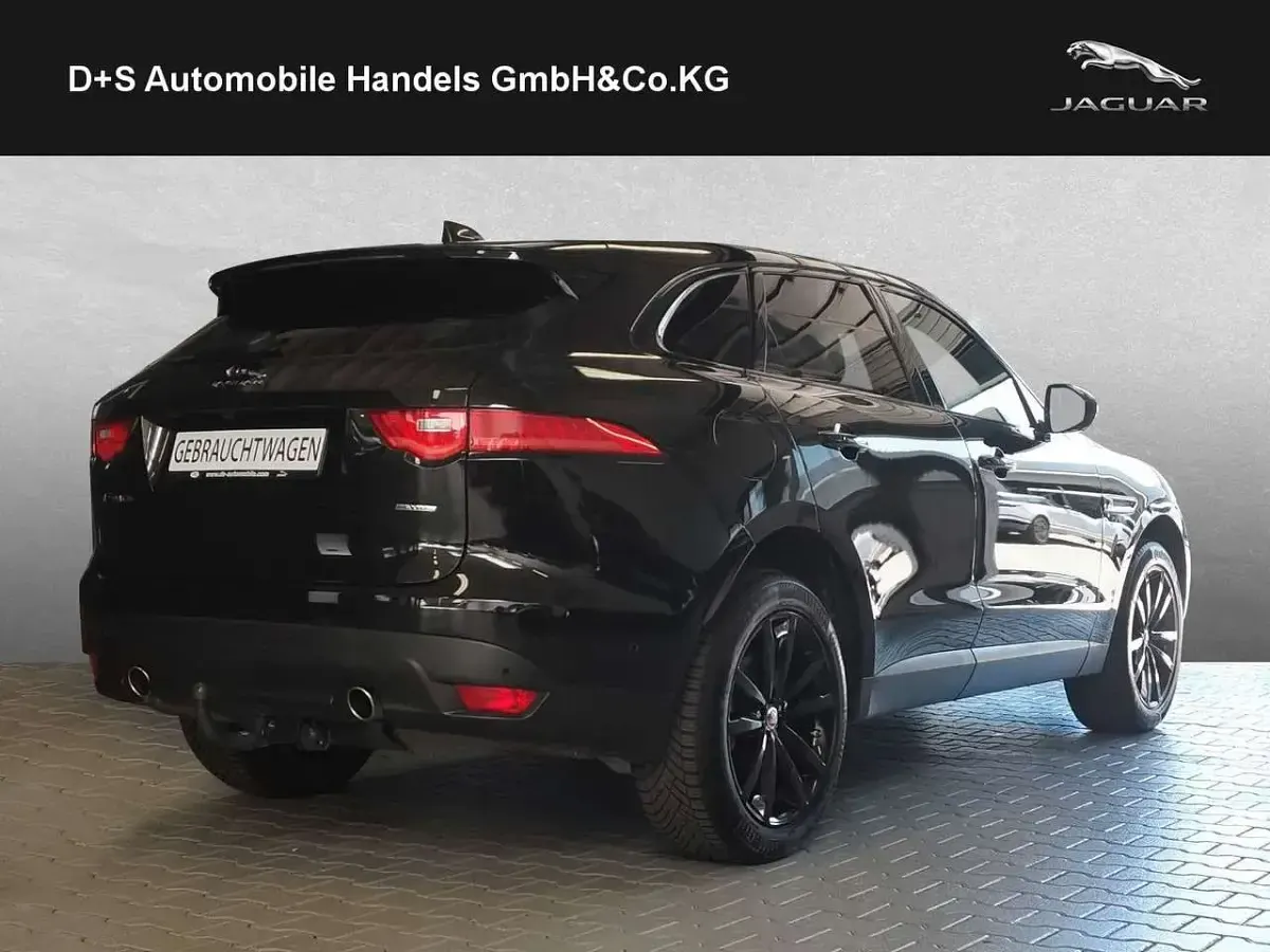 Gebraucht Jaguar F-Pace Portfolio 300 PS (220 kW) 2020 Santorini black SUV