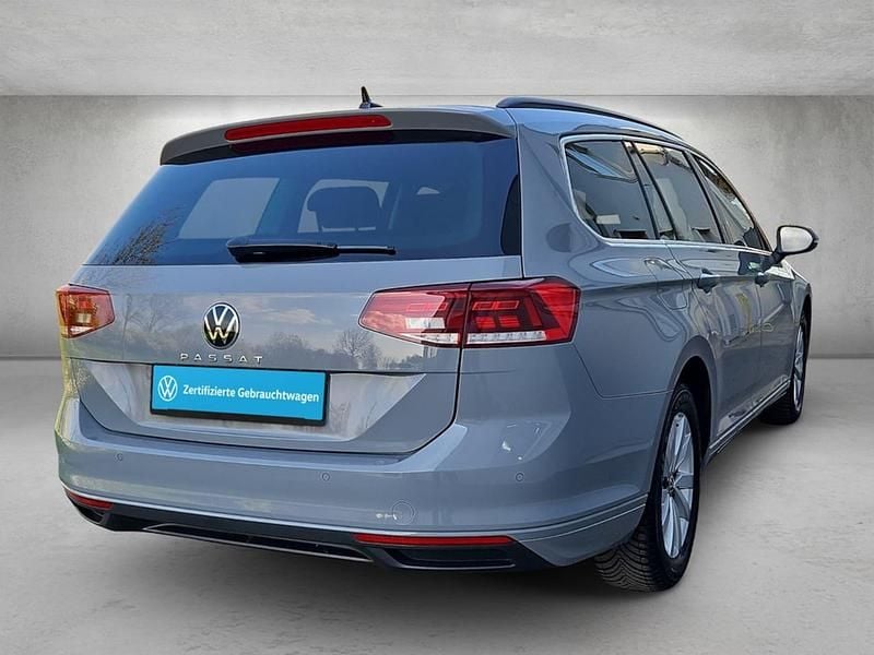 Gebraucht VW Passat Business 150 PS (110 kW) 2023 Grau Kombi