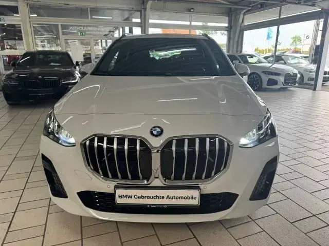Gebraucht BMW 218 Active Tourer Performance 136 PS (100 kW) 2022 Weiss Van / Kleinbus