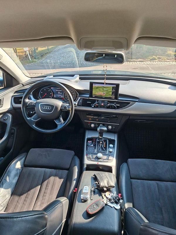 Gebraucht Audi A6 Ambiente 204 PS (150 kW) 2011 Blau Limousine