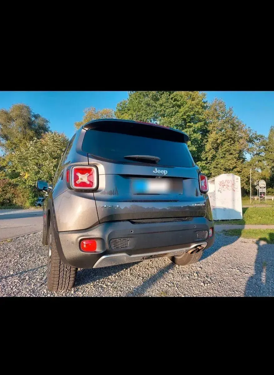 Gebraucht Jeep Renegade Limited 170 PS (125 kW) 2017 Grau SUV
