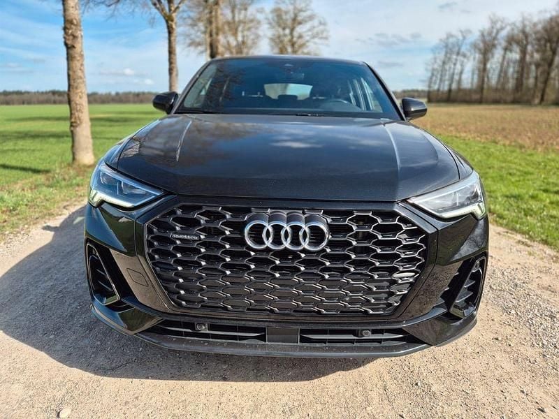 Gebraucht Audi Q3 S-Line 190 PS (139 kW) 2023 Schwarz SUV