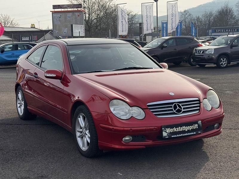 Rot Gebraucht 2001 Mercedes C180 Elegance Limousine | 5.999 € (Teuer) - Bild 1/4