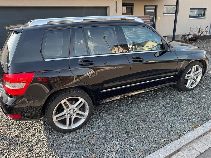 Gebraucht Mercedes GLK350 231 PS (169 kW) 2011 Schwarz SUV