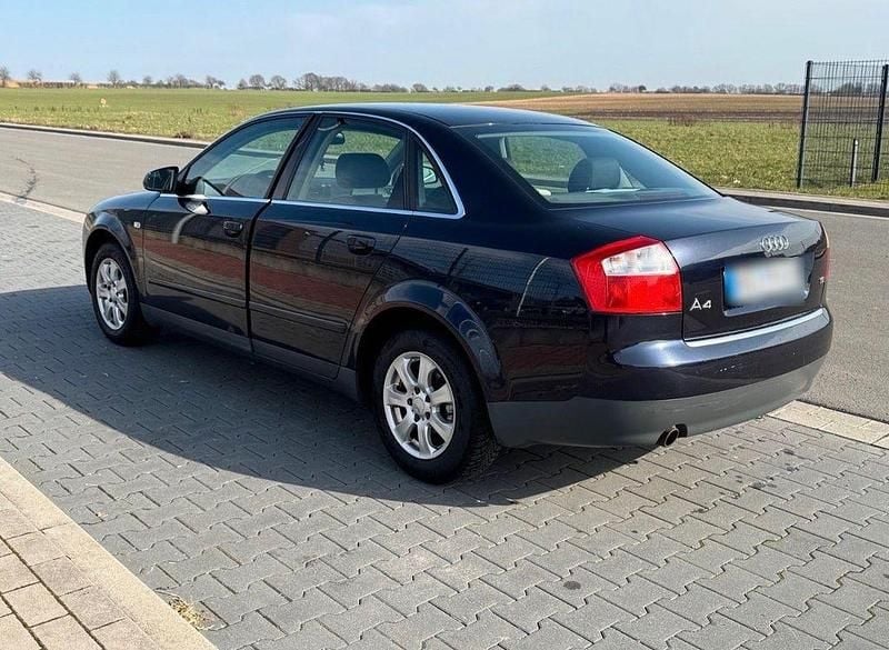 Second-hand Audi A4 102 CP (75 kW) 2003 Albastru Berlinǎ