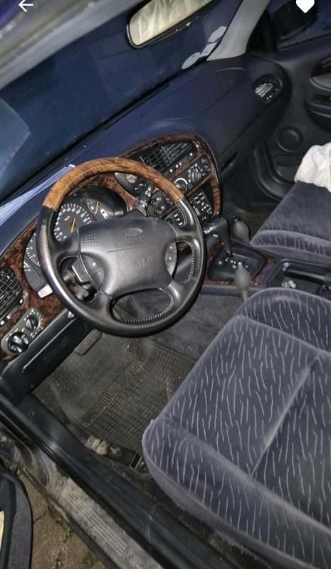 Second-hand Ford Scorpio 207 CP (152 kW) 1995 Negru Berlinǎ